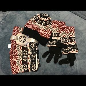 New York and company Scarf, hat and gloves set